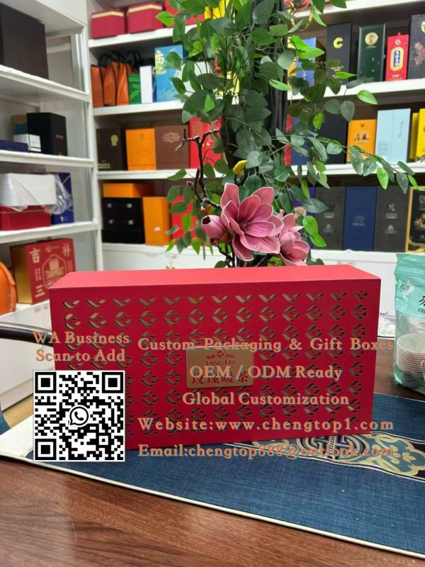 Laser-Cut Lattice Tea Gift Boxes: Red Openwork Packaging with Metal Plaque</tr...