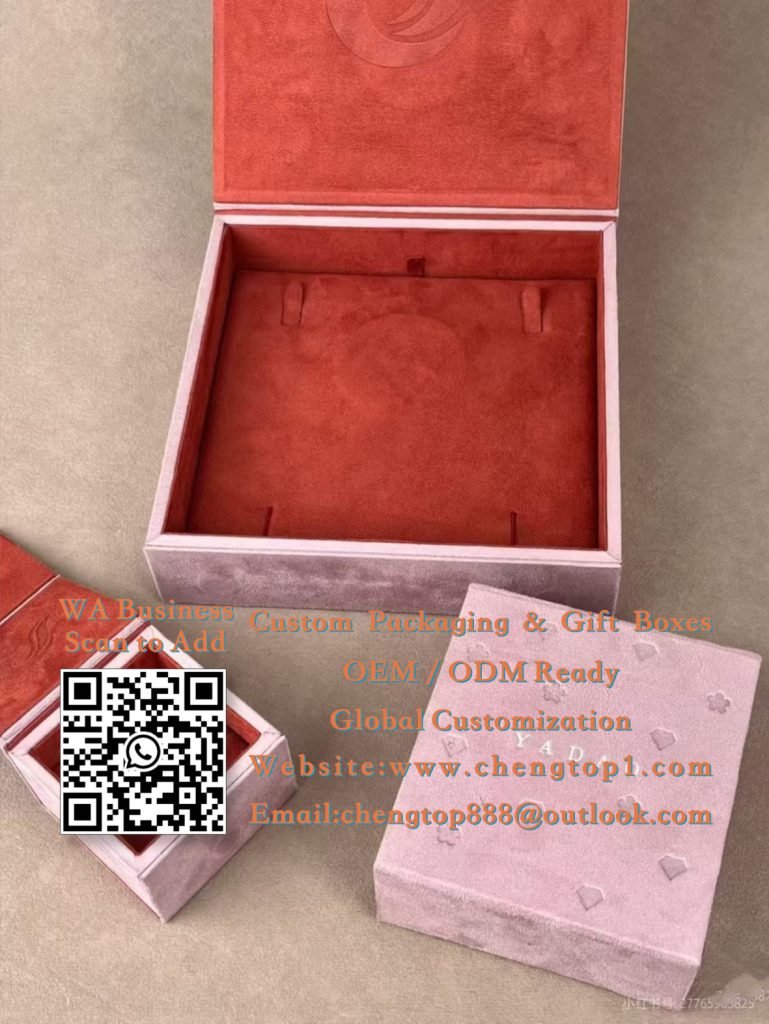 Suede Jewelry Box Sets: UltraSuede Packaging for Fine Jewelry Brands</trp-post...
